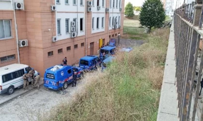 Cuma namazı çıkışı sonrası saldırıya ilişkin gözaltına alınan 10 şüpheli, adliyede