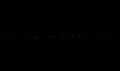 Diyarbakır semalarından geçen Starlink uyduları şaşkınlıkla izlendi