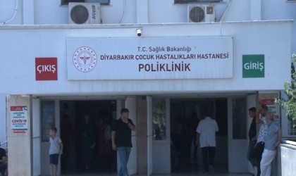 Diyarbakırda sıvı kaybı ve güneş çarpması çocukları yoğun bakıma yatırdı