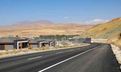 Edremit TOKİ yolu ulaşıma açıldı