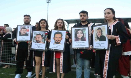 Enkaz kentte üniversite öğrencilerinin buruk mezuniyeti