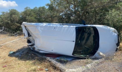 Erdekte kontrolden çıkan otomobil takla attı