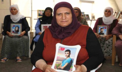 Evlat direnişindeki aileler bin 449 gündür nöbette