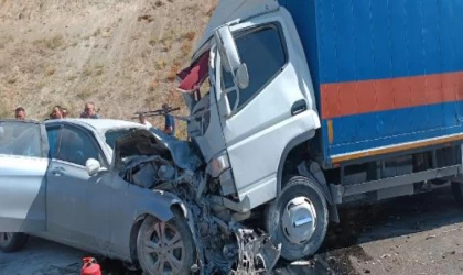 Hakkari’de kaza: 2 ölü, 2 yaralı