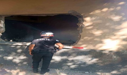 Hasarlı binaların çevresinde polis denetimi