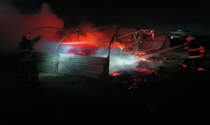 Hatayda çadırda yangın