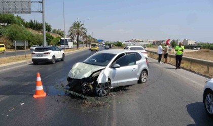 Hurdaya dönen araçtan burunları kanamadan çıktılar