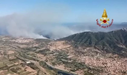 İtalya’nın Sardinya adasında orman yangını