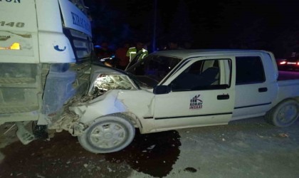 Kahramanmaraşta beton mikseri pikapla çarpıştı: 7 yaralı