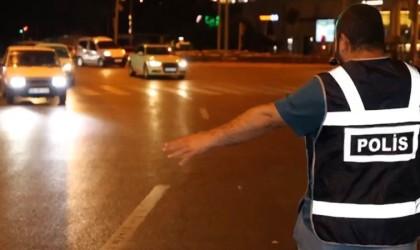 Kayseride 400 polis ile huzur uygulaması: 3 bin 420 kişi sorgulandı