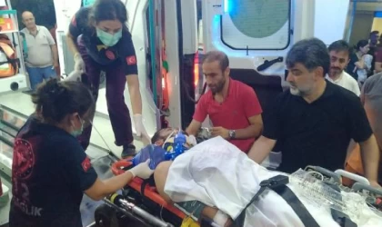 Kocaeli’de TIR’la motosiklet çarpıştı: 2 yaralı