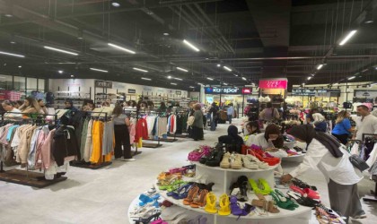 KUMSmall AVM yeni markalarla büyümeye devam ediyor