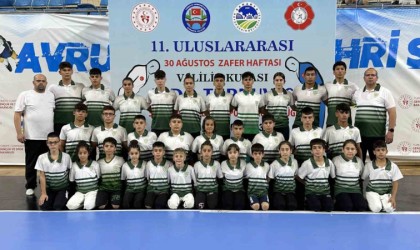 Manisalı judocular, Sakaryada 18 madalya kazandı