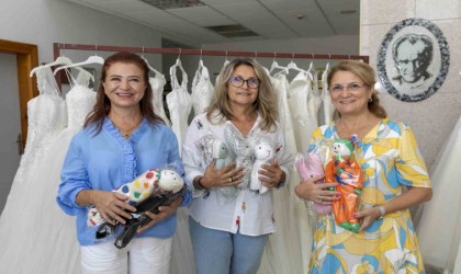 Mersinden Hataya gelinlik ve oyuncak desteği