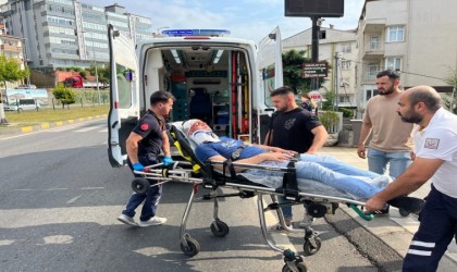 Motosiklet otomobile çarptı