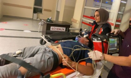 Motosiklet tıra arkadan çarptı: 1 ağır yaralı