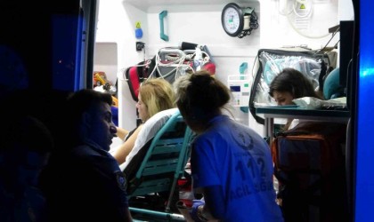 Otomobil içinde darp ettiği 2 kadını cadde ortasına bırakıp kaçtı