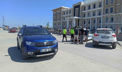 Otomobil yayaya çarptı: 1 yaralı