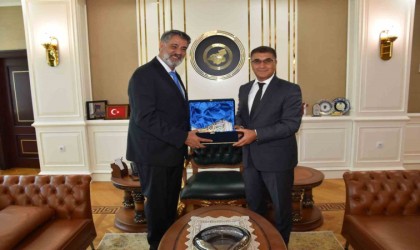 Rektör Polattan Vali Gürele veda ziyareti