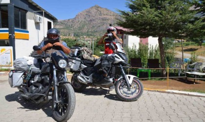 Rotalarını Beytüşşebapa çeviren motorcular ilçeye hayran kaldı