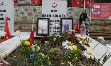 Şehit Eren Bülbül’ün annesi: Evladımın şehadet şerbetini içtiği yerden her gün geçiyorum