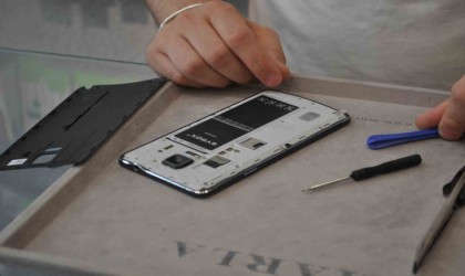 Sıcaklarda cep telefonunuzu uzun süre şarjda bırakmayın