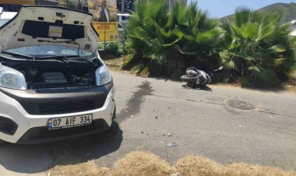 Sigortasız motosikletle kaza yapan ehliyetsiz sürücü yaralandı