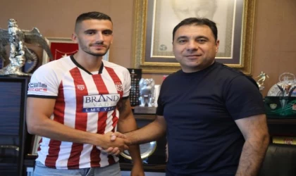 Sivasspor, Achilleas Poungouras’la 2 yıllık sözleşme imzaladı