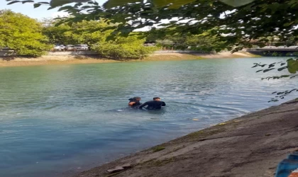 Sulama kanalına giren Ayşe kayboldu, annesi gözyaşlarıyla çalışmaları izledi (2)