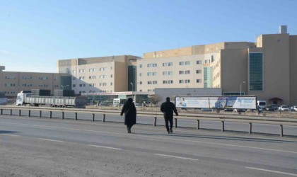 Tatvan Devlet Hastanesine atanan doktorlar hasta kabulüne başladı