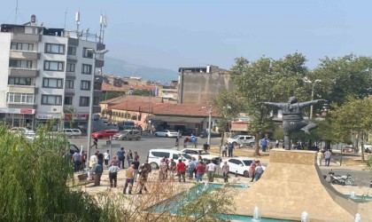 Tirede husumetli gençlerin kavgası kanlı bitti: 1 ölü