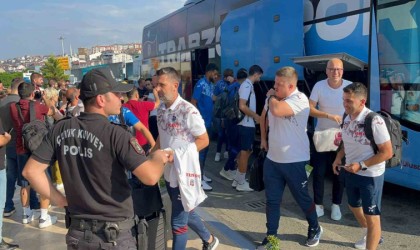 Trabzonspor, Galatasaray maçı için İstanbula gitti