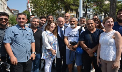 Vali Karadeniz Manisaya veda etti, Sakaryaya mesaj gönderdi