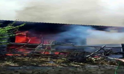 Yayla evi alev alev yandı, o anlar cep telefonu kamerasına yansıdı