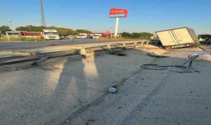 Yoldan çıkan kamyonet kaza yaptı: 1 ölü