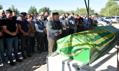 Yozgat’ta yolcu otobüsü şarampole devrildi: 12 ölü, 18 yaralı (6)