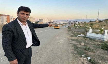 Yüksekovada mezarlıkta yer kalmadı, mezarlar yola taştı