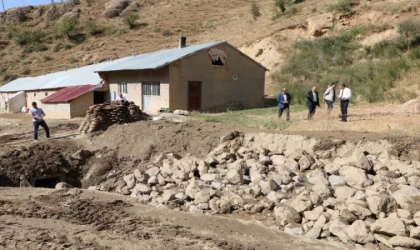 Yüksekova’da sel sonrası hasar tespiti