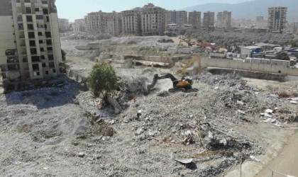 Yüzlerce kişiye mezar olan Rönesans Rezidansın son bloğu da yıkıldı