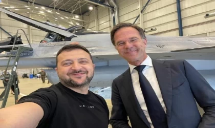 Zelenski duyurdu: Hollanda, Ukrayna’ya 42 adet F-16 verecek