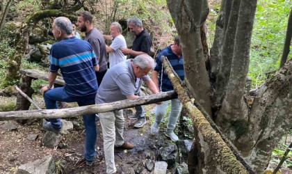1943 yılındaki deprem felaketinden sonra akmaya başlayan kaynak suyunu 80 yıldır köylüler koruyor
