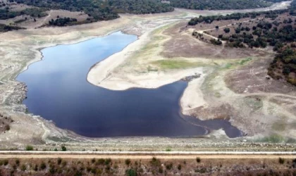 35 yıldır tarım arazisinin sulandığı gölet, kuruma noktasına geldi