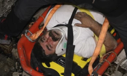 3’üncü kattan asansör boşluğuna düştü, itfaiye ekipleri kurtardı