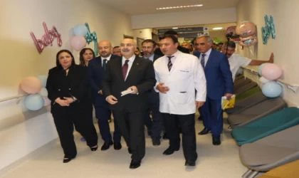 Adana Valisi Köşger’den Tüp Bebek Merkezi açılışında ’Türkçe’ hassasiyeti