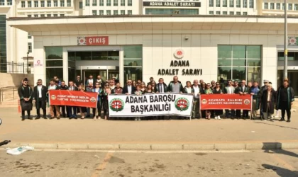 Adana’da avukatlar, meslektaşlarının öldürülmesine tepki gösterdi