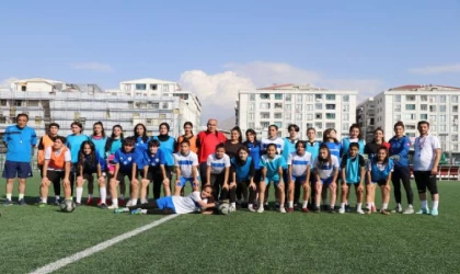 Aileleri futbol oynamalarına karşı çıkıyordu; şimdi 2’nci Lig’e yükselme maçlarına hazırlanıyorlar