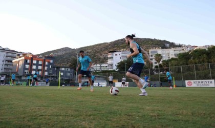 Alanyaspor, Fenerbahçe maçı hazırlıklarına başladı