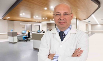 Ana kucağındayken kanseri yenen Ceylin şimdi ortaokula gidiyor