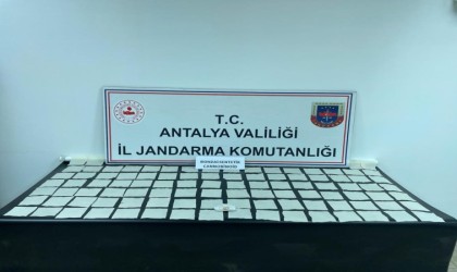 Antalyada jandarma tarafından 100 bin kullanımlık uyuşturucu hap ele geçirildi