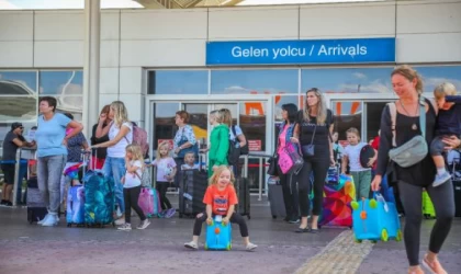 Antalya’da turist sayısı 11 milyonu aştı, sezon kasım sonuna uzadı